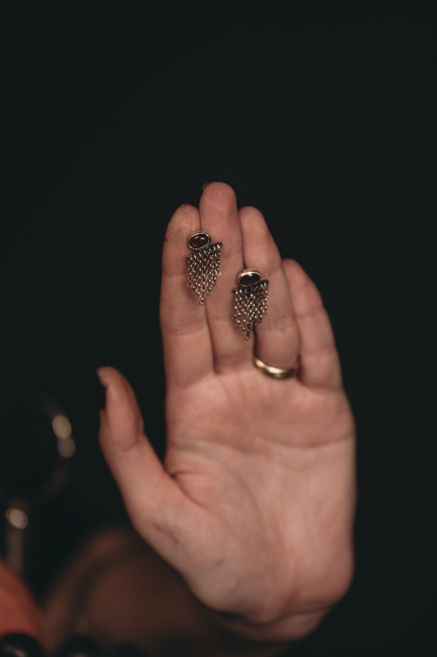 VAELITH Chain Maille Garnet Earrings in Sterling Silver