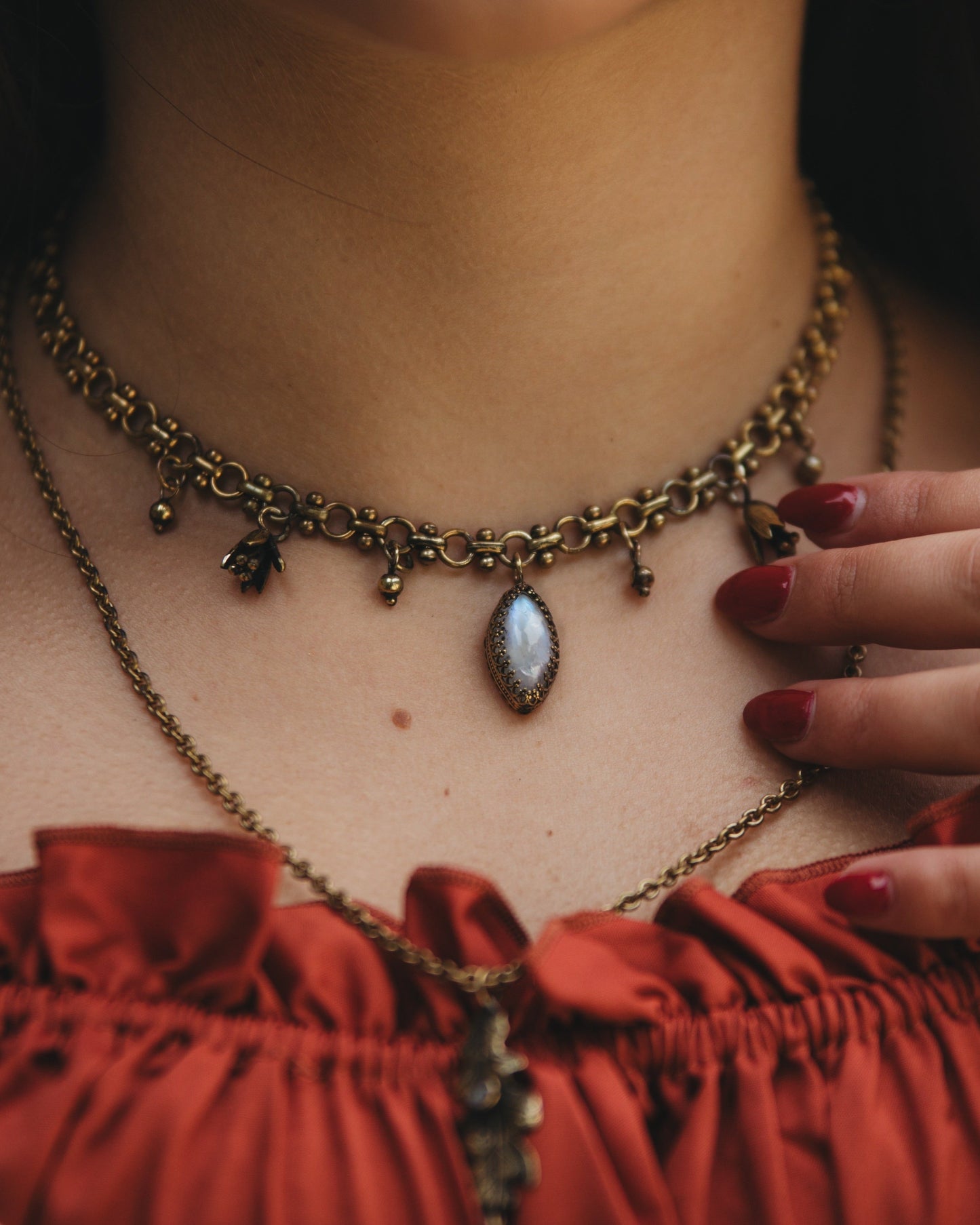 RO-RHAENNA moonstone necklace