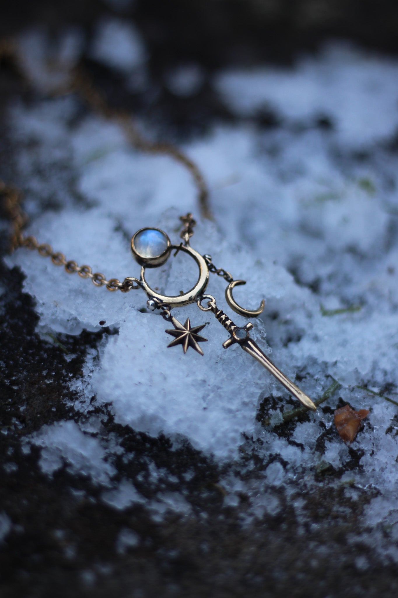 VARYN I High Fantasy Moonstone Necklace in Brass