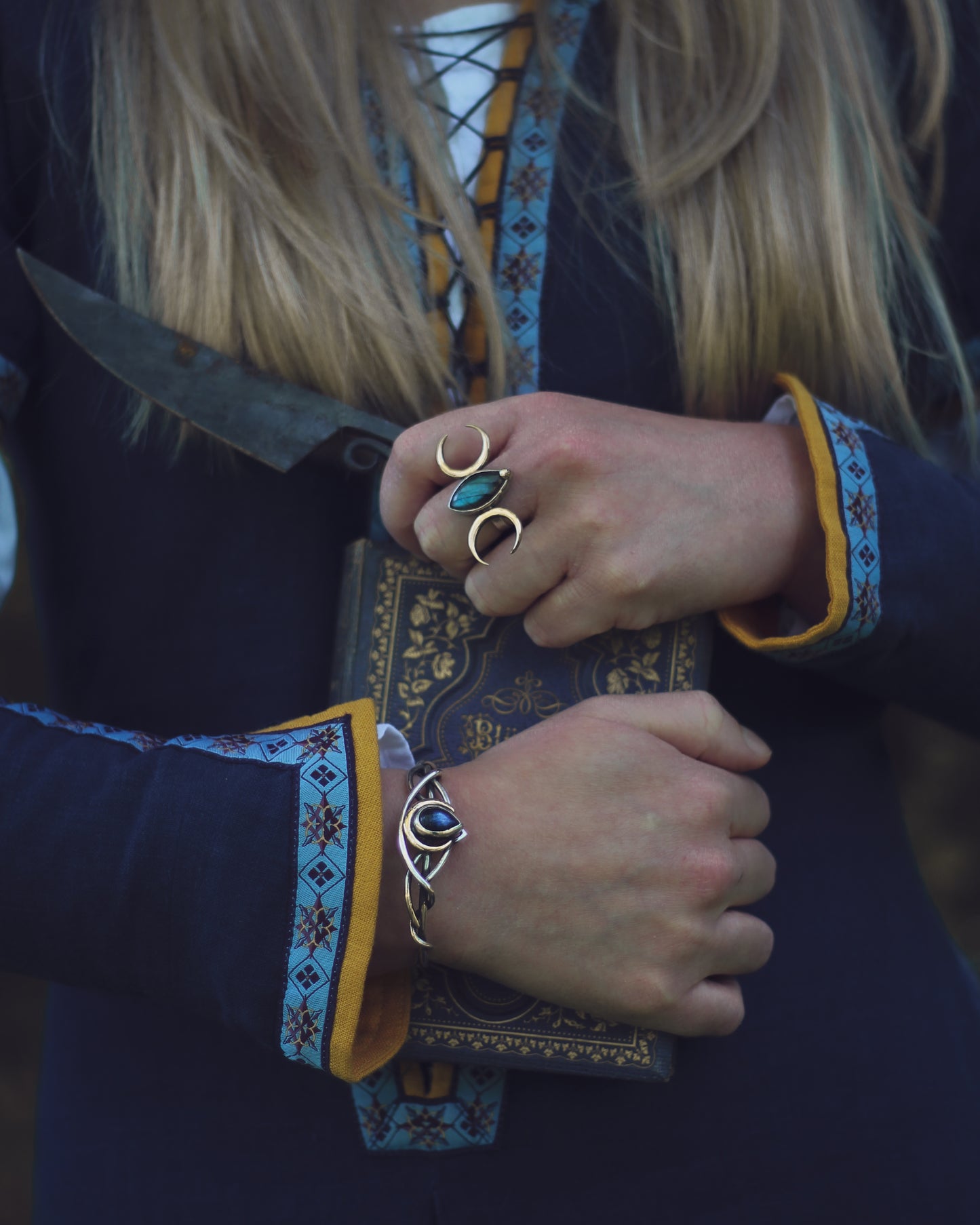 LIHRA Moonelf Bracelet