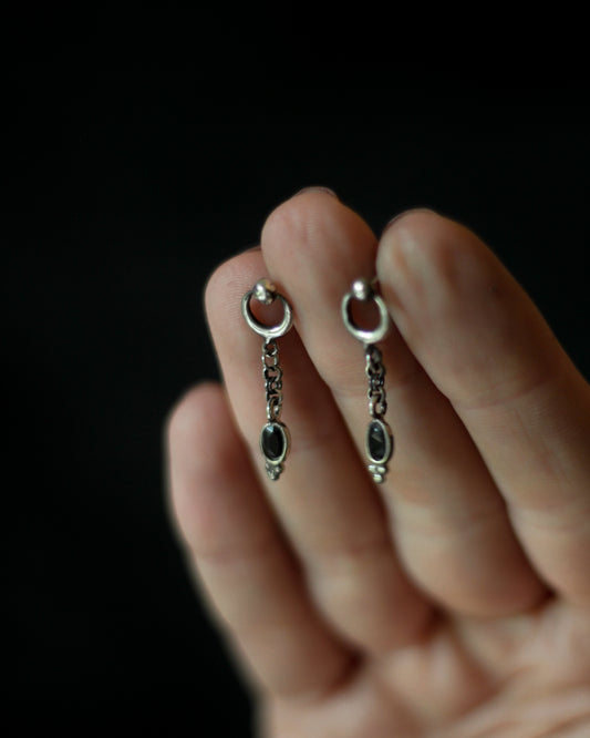moon earrings with onyx details