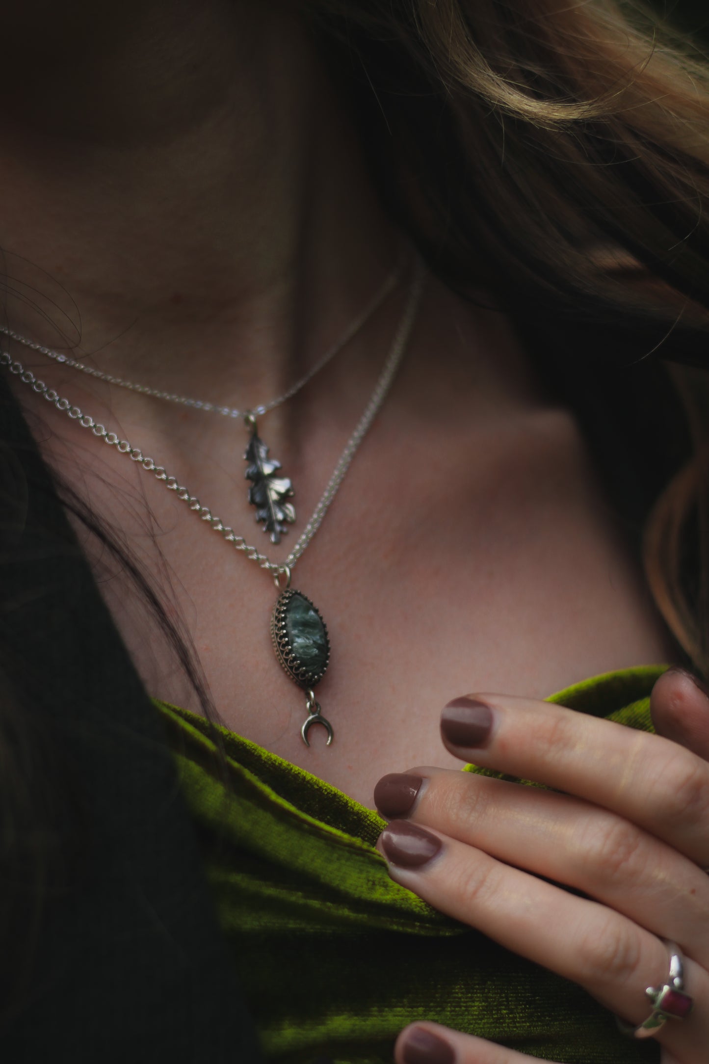 Moss Agate Moon Necklace Silver3