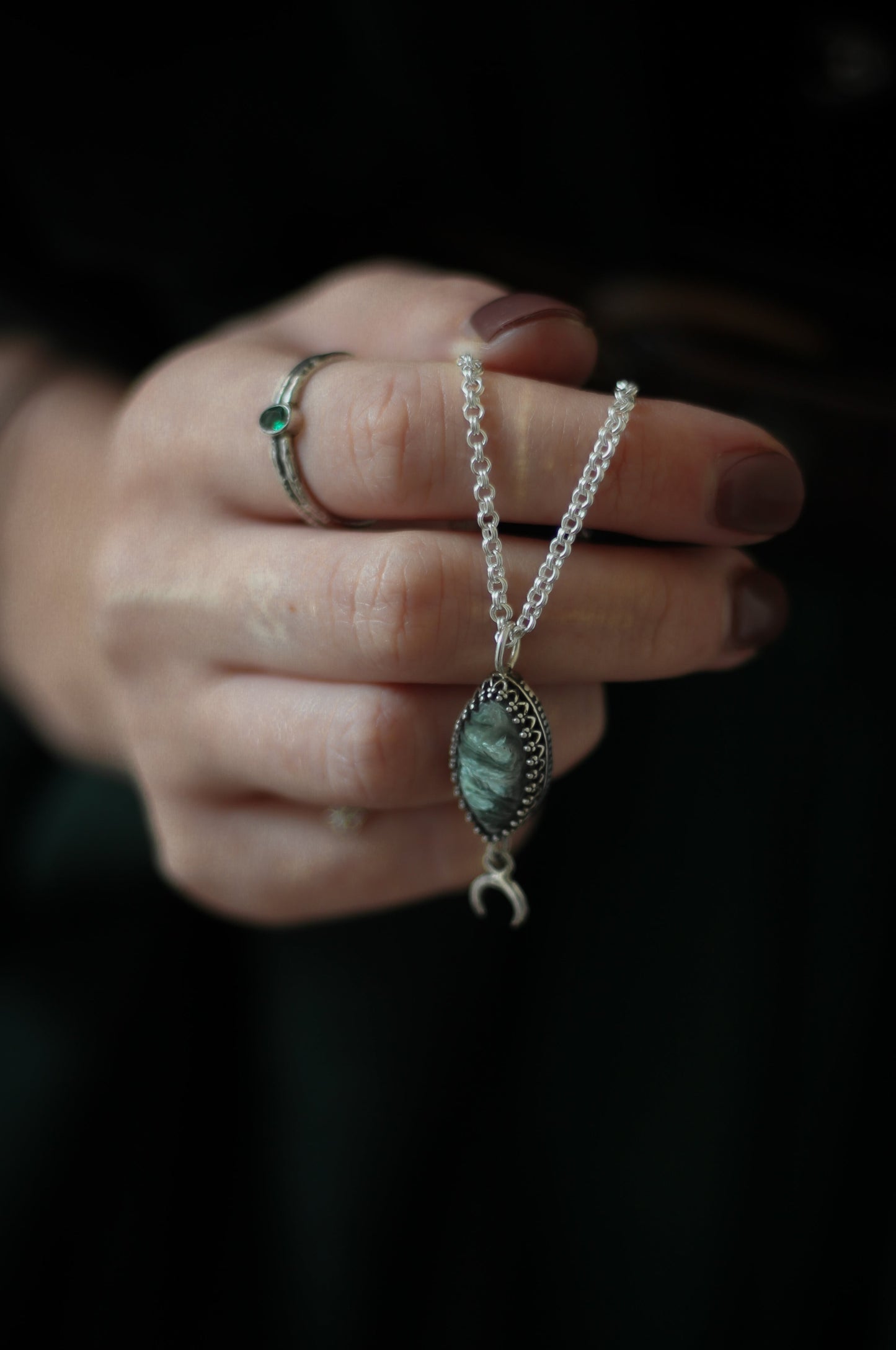 Moss Agate Moon Necklace Silver9