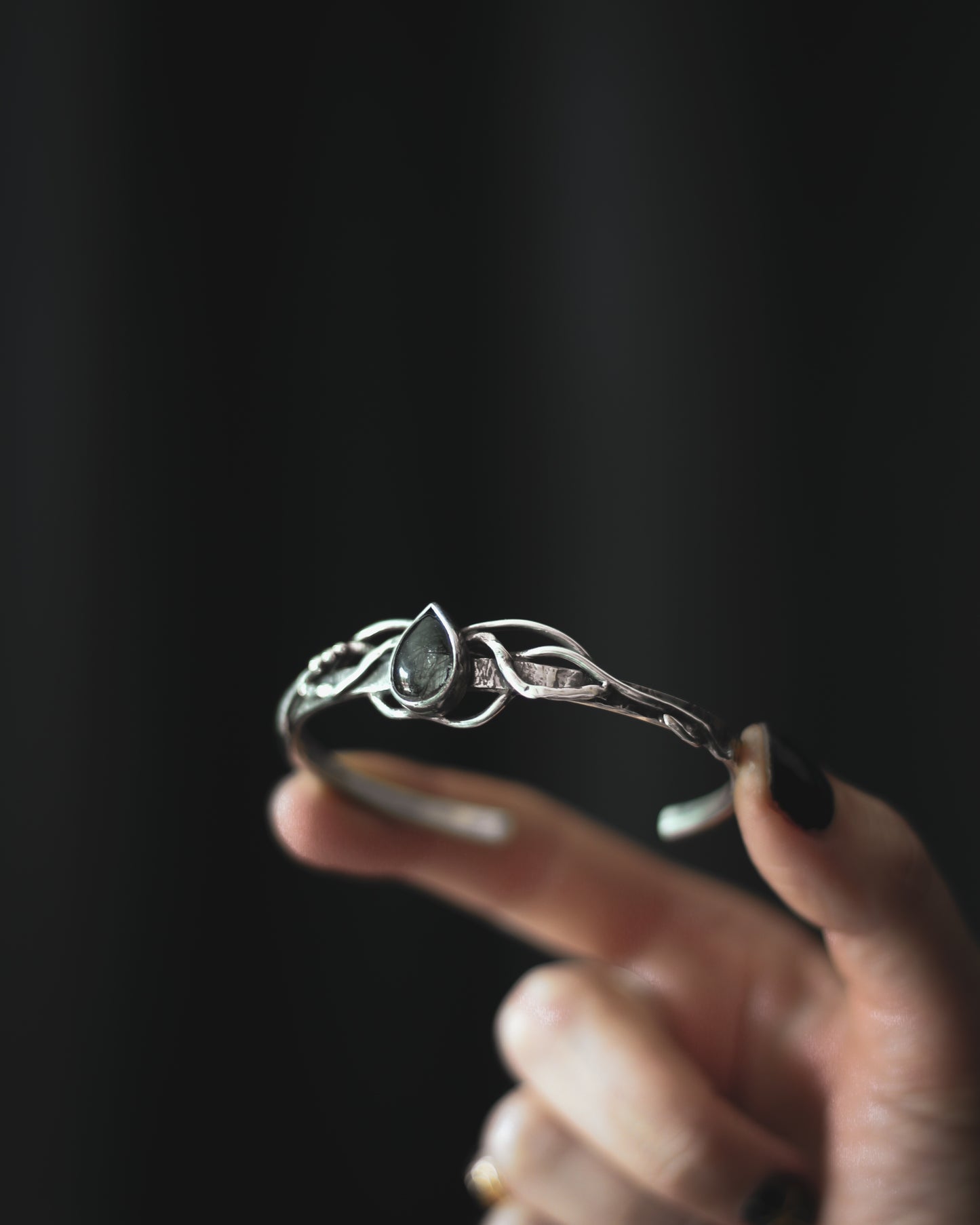S'EYIS Dark Elf Bracelet