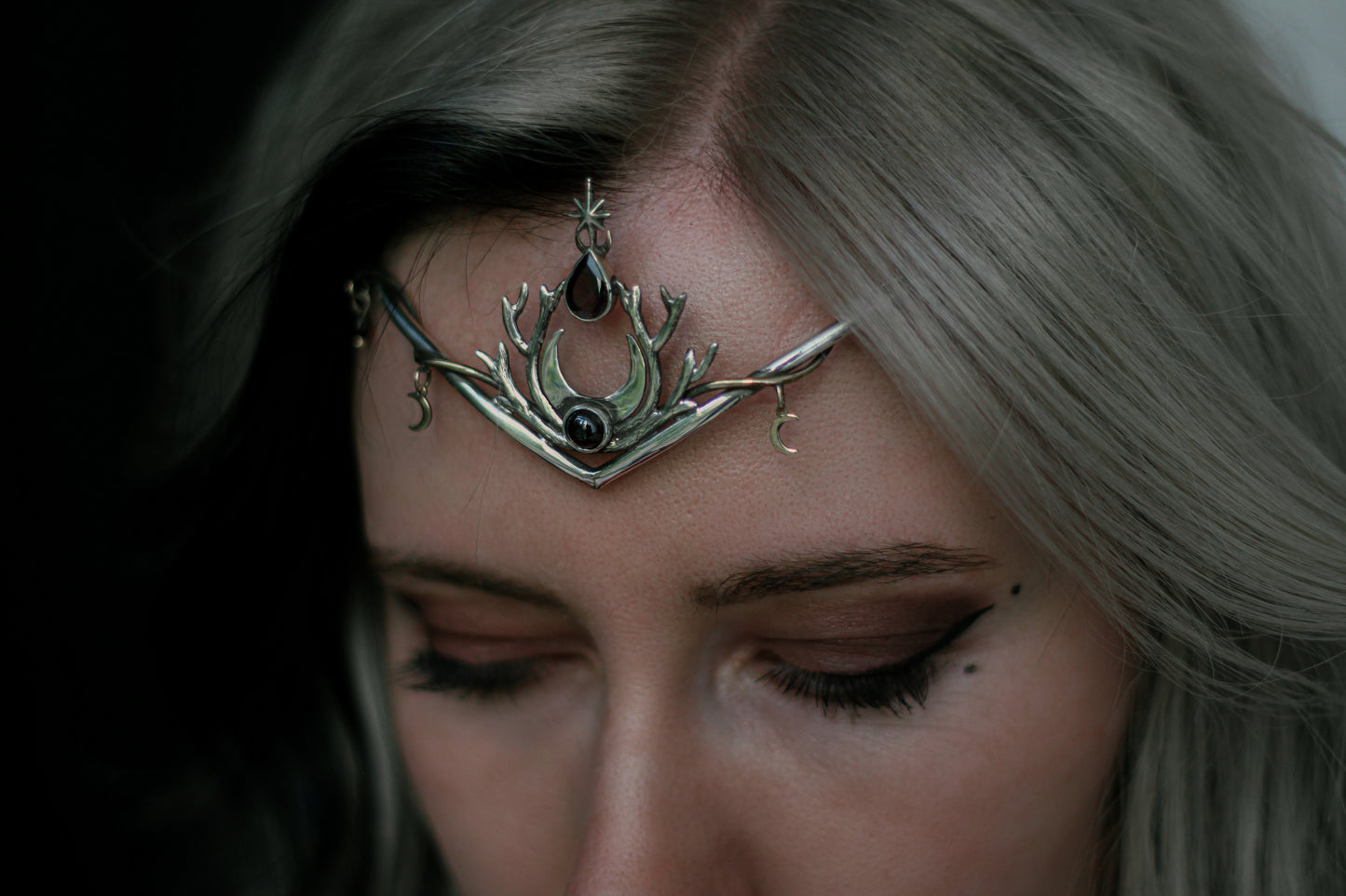 VELASTE Crown