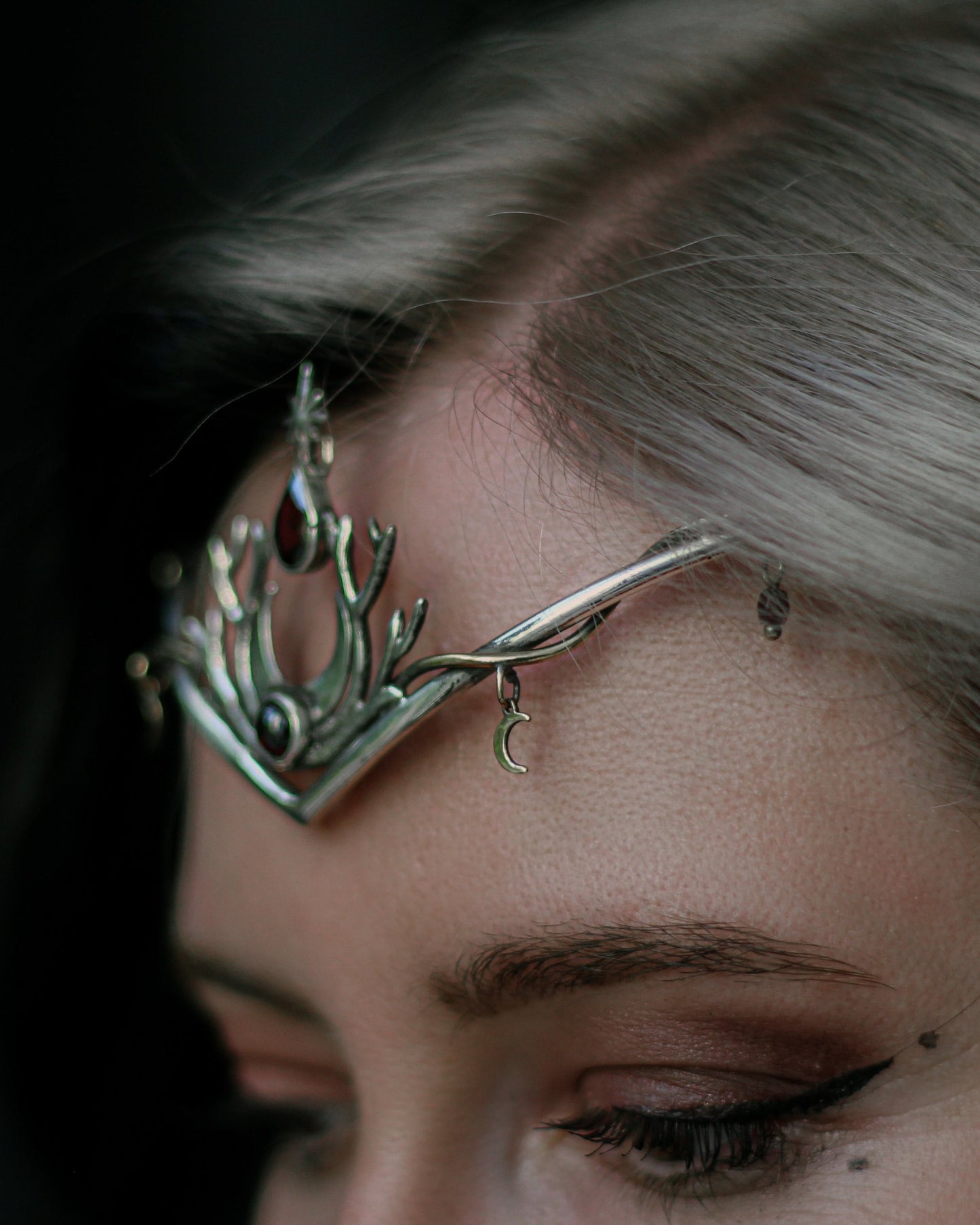 VELASTE Crown