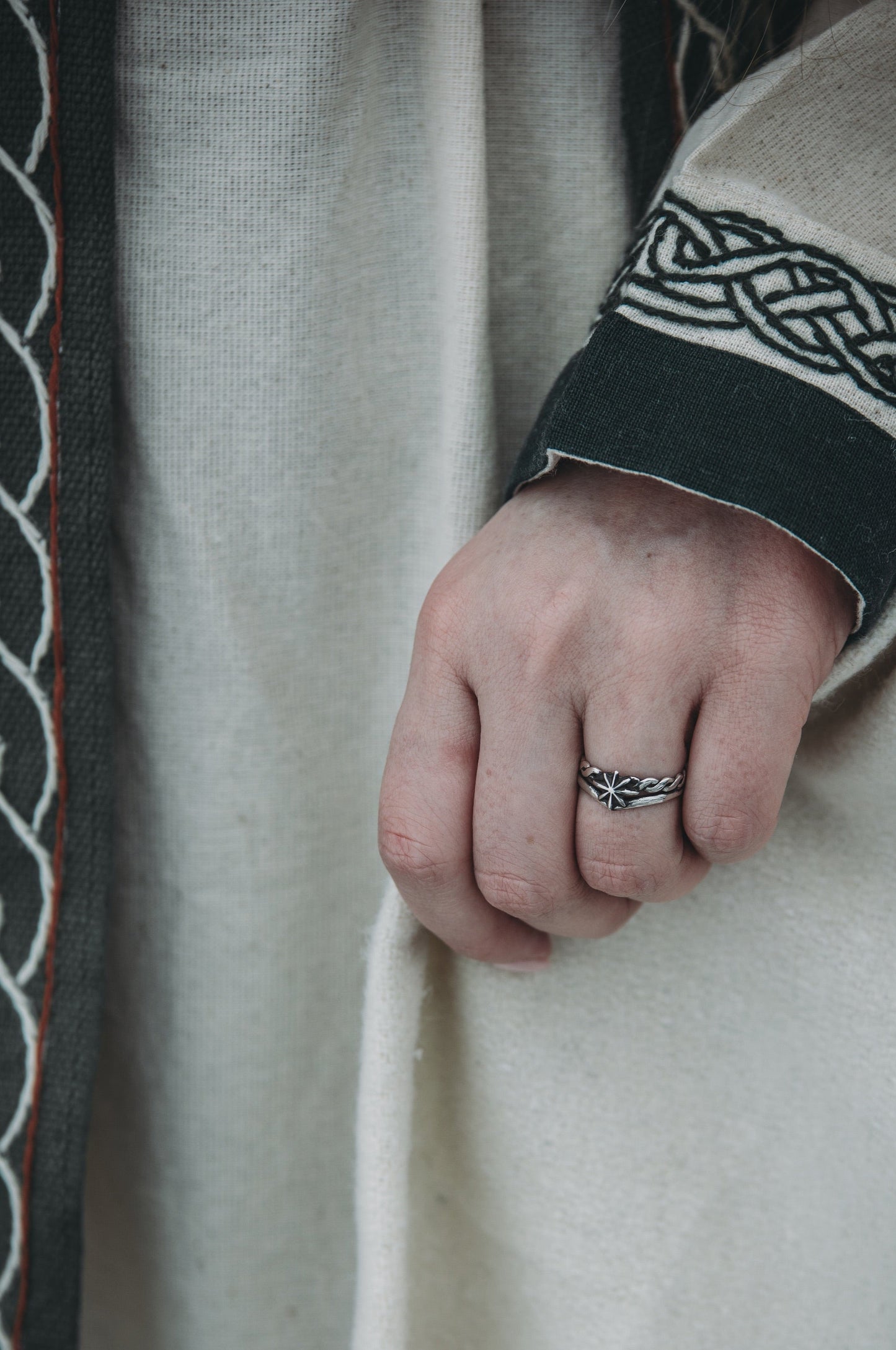 Silver Star Ring with double ring band in silver elven and viking style