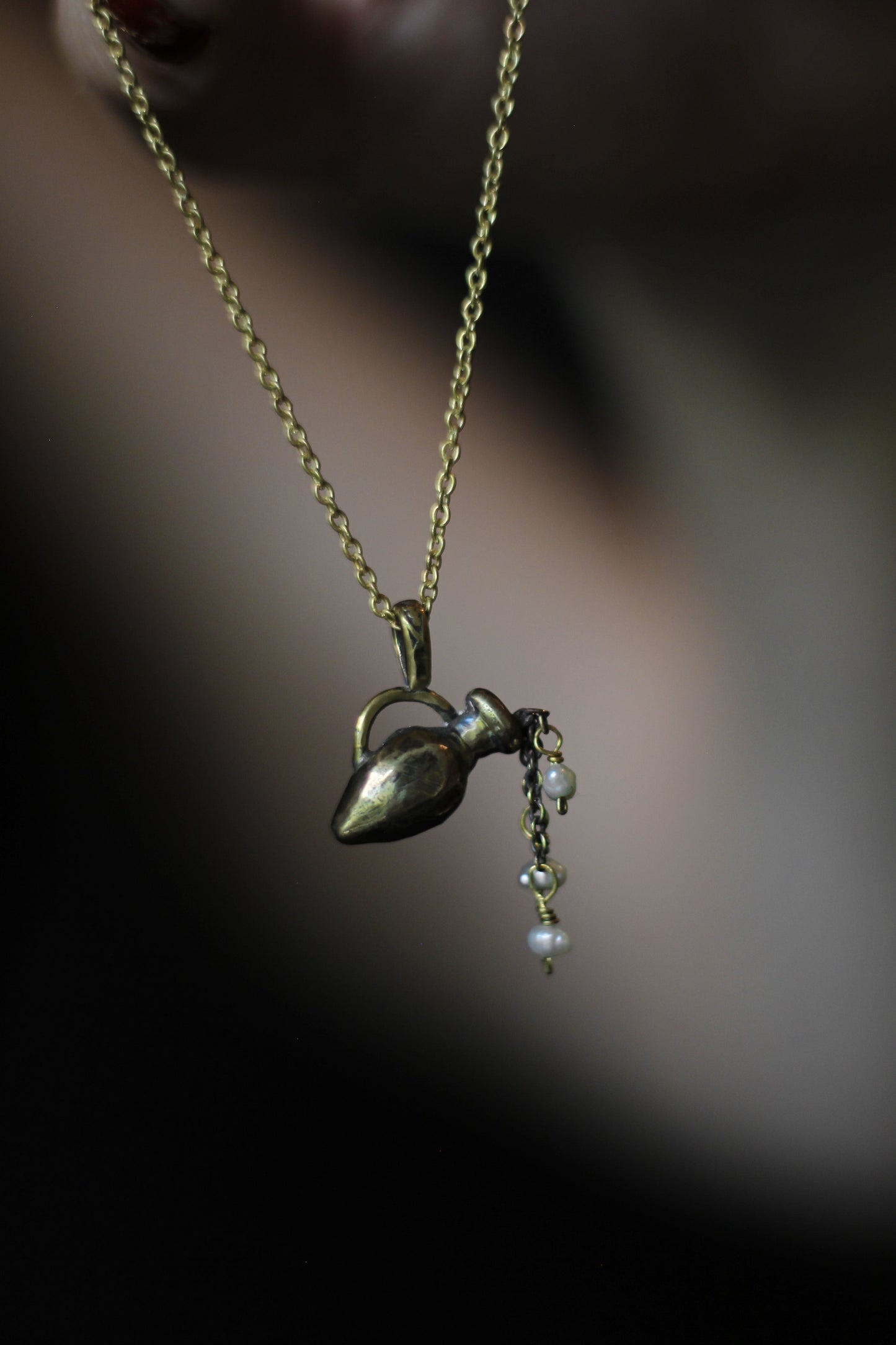 amphora necklace bronze with freshwater pearls