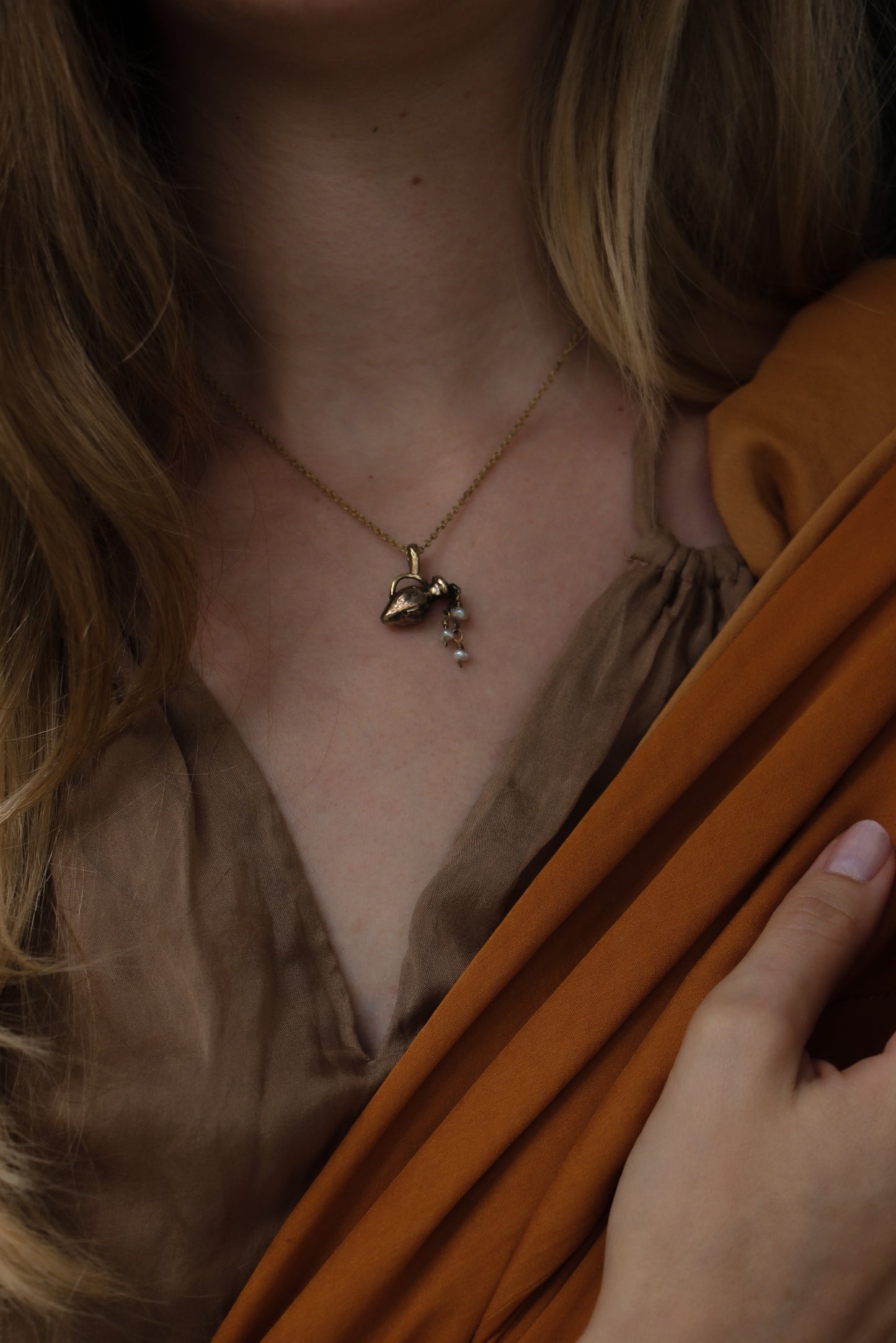 roman amphora necklace with freshwater pearls