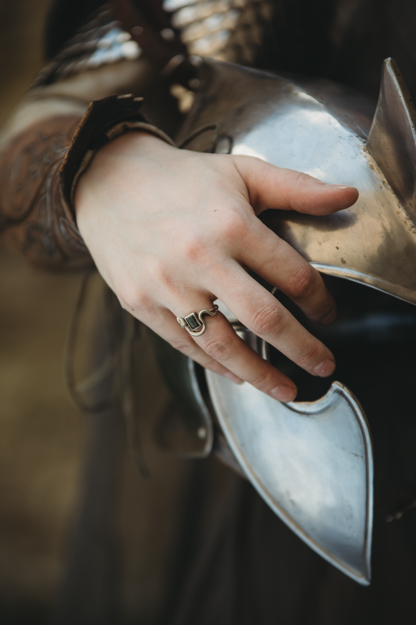SÍRIEL III sterling silver snake ring with square moss agate