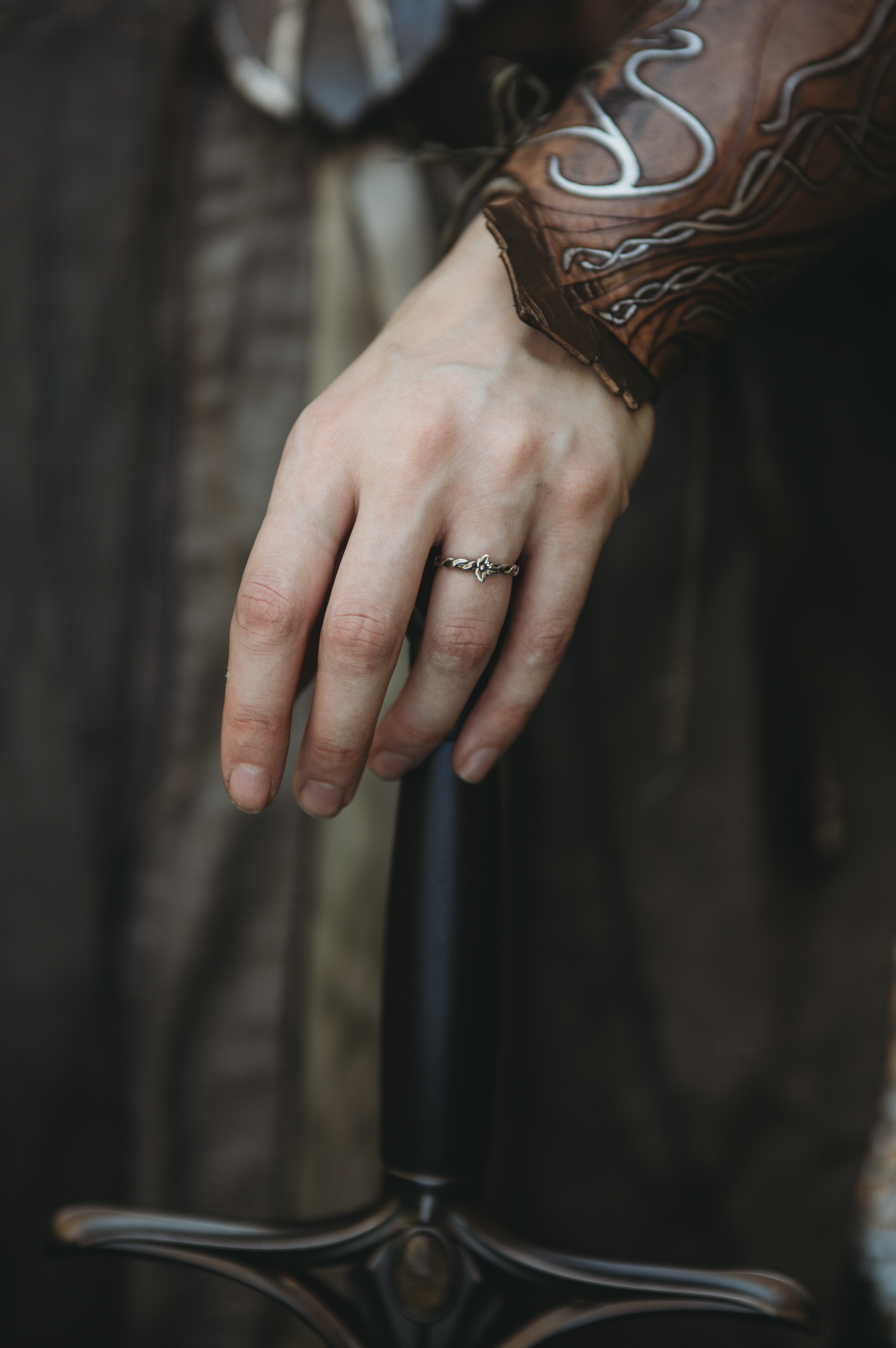 NÁNDILAS Elven Ivy Ring in Sterling Silver