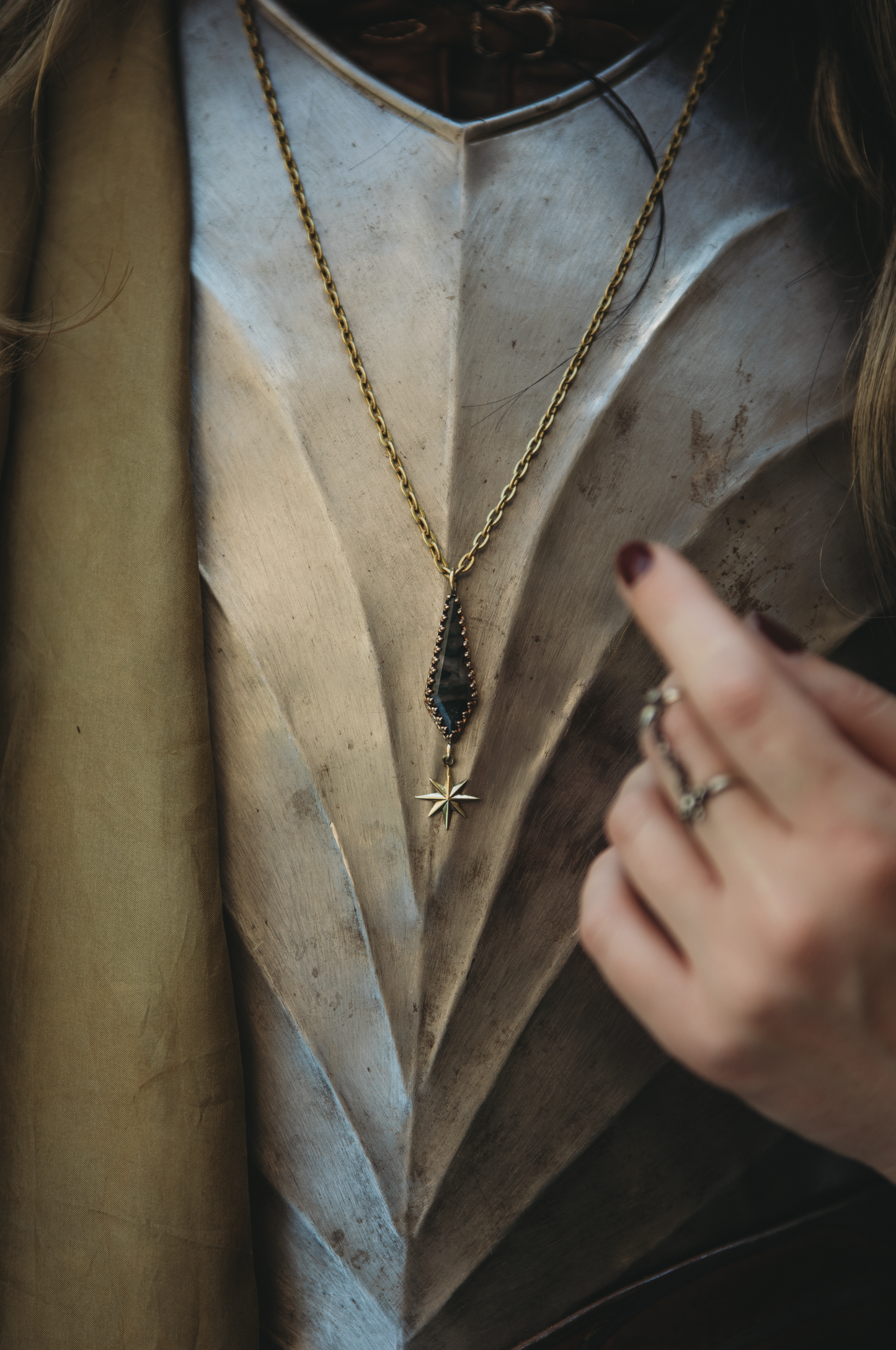 ELENWË Moss Agate Necklace in brass with star detail