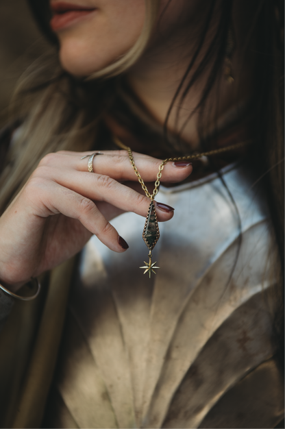 ELENWË Moss Agate Necklace in brass with star detail