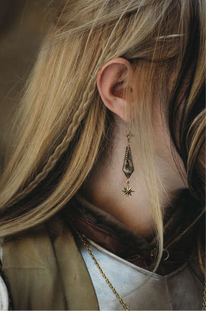 ELENWË Moss Agate Earrings in Brass with star details