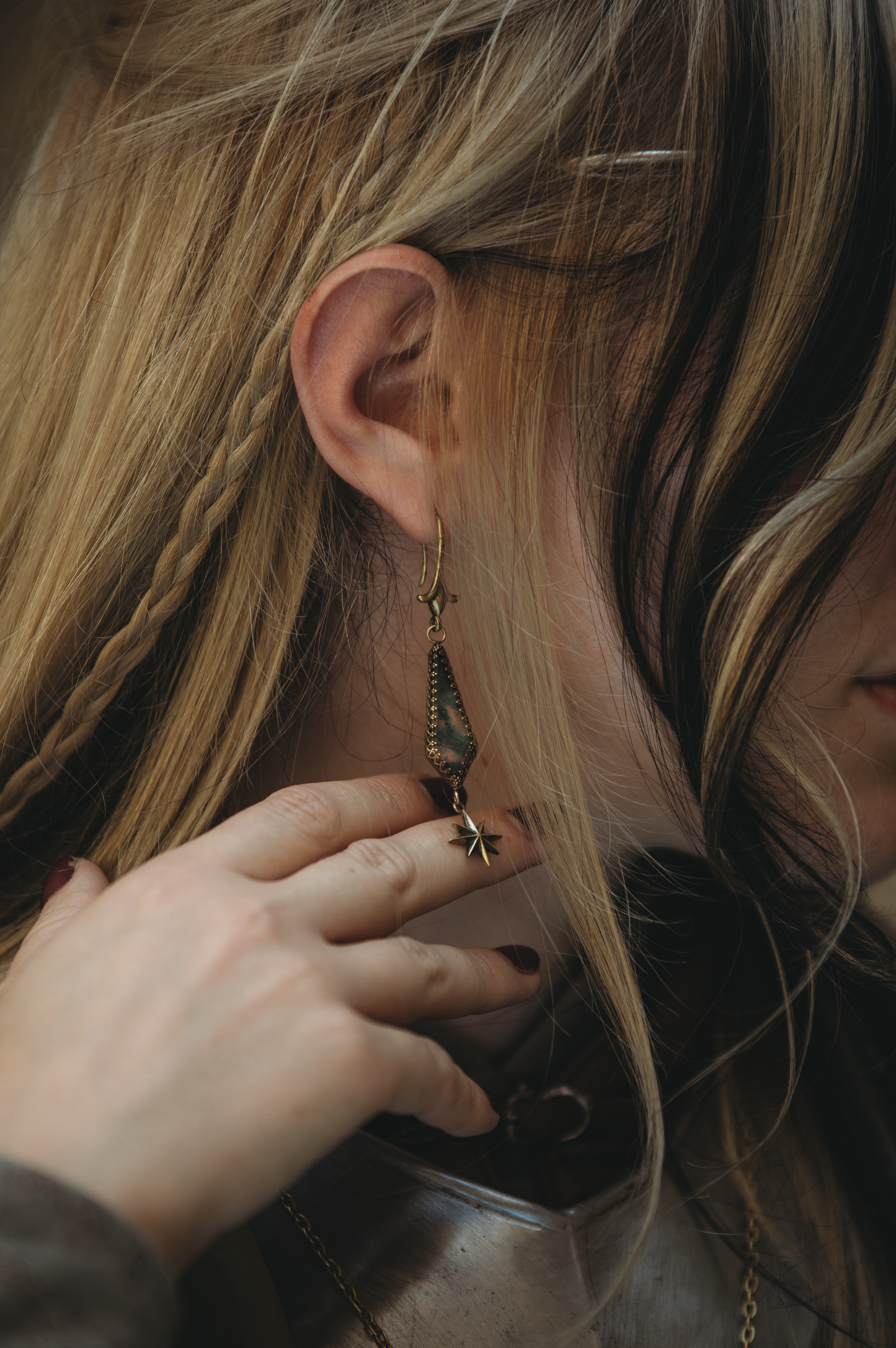 ELENWË Moss Agate Earrings in Brass with star details