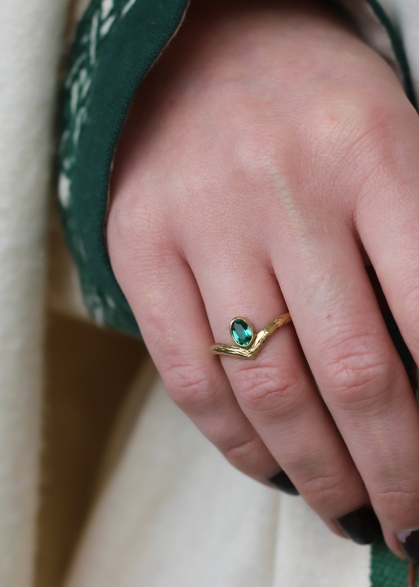 DRYAD II Emerald Treebark Texture Wedding or Engagement Ring
