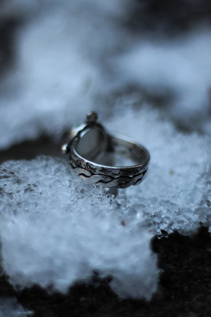 NYVÁLIS I Mondsteinring aus Sterlingsilber