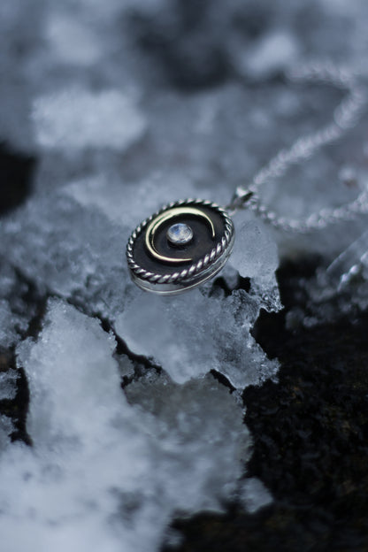CAELIS Himmels-Amulett aus Sterlingsilber und Messing