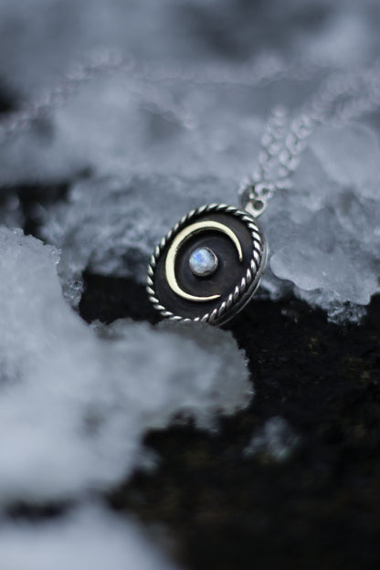 CAELIS Himmels-Amulett aus Sterlingsilber und Messing