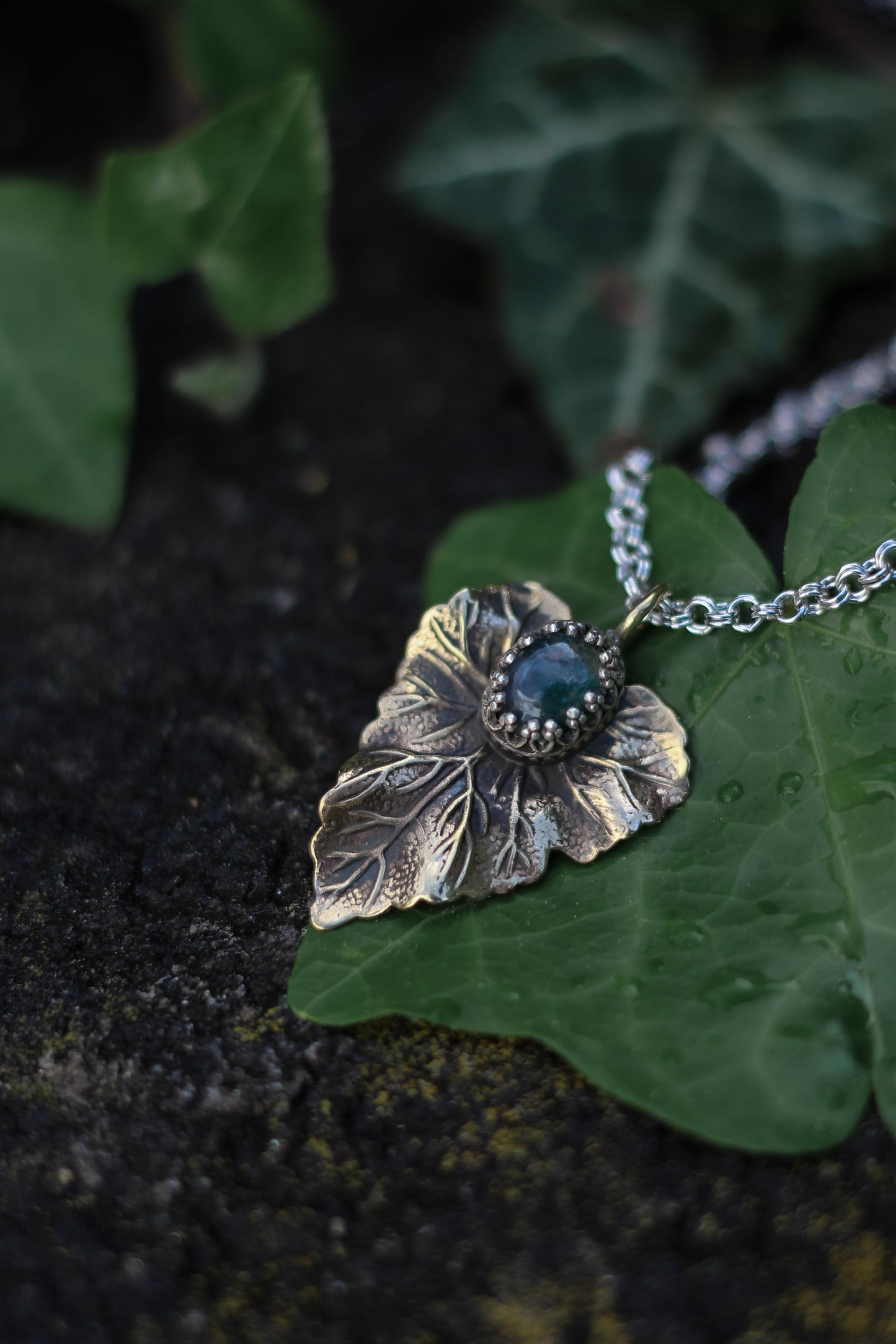 NÁNDILAS Elven Ivy Moss Agate Necklace in Brass and Silver