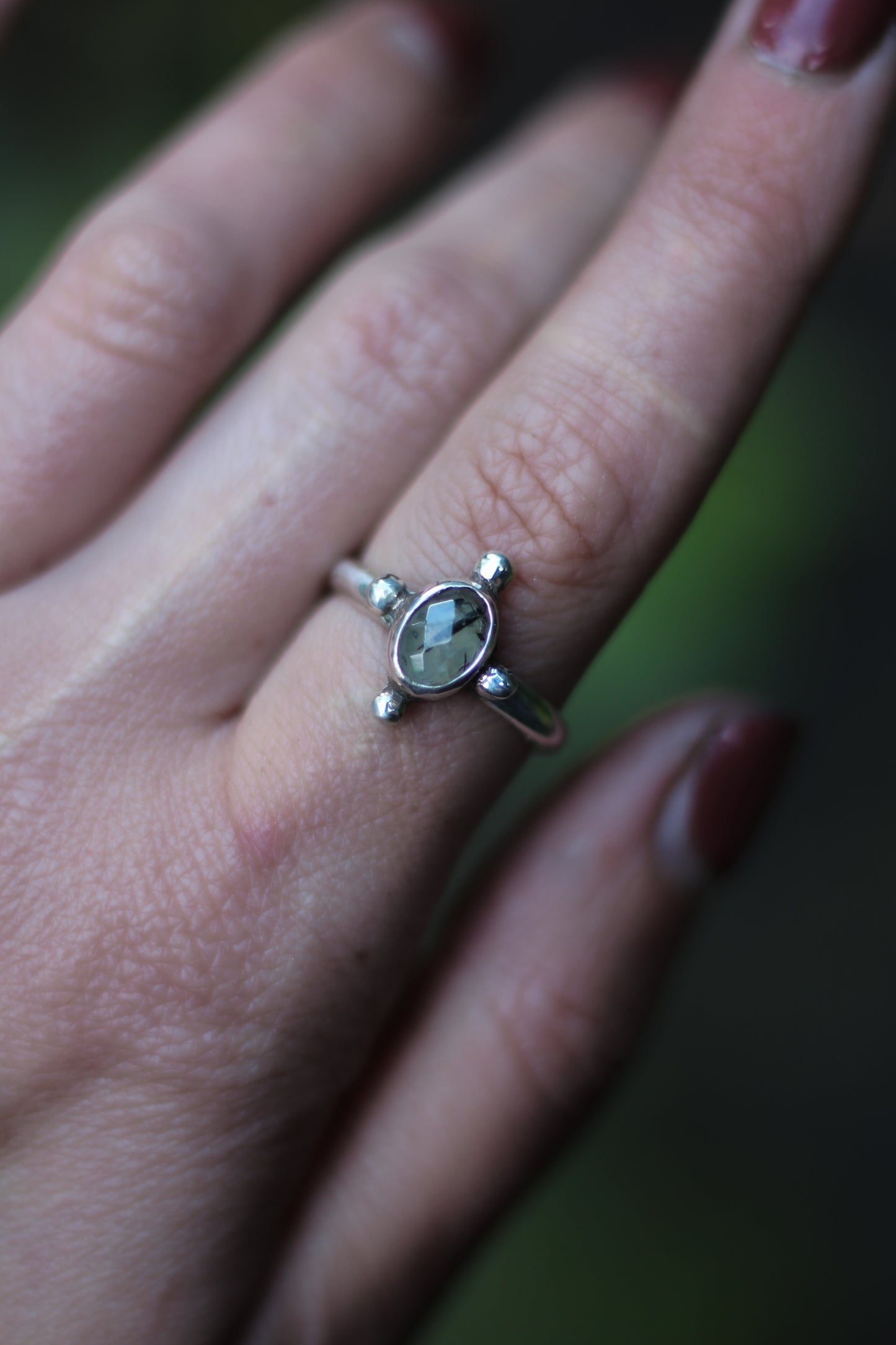 THALÍR Prehnite Ring in Sterling Silver