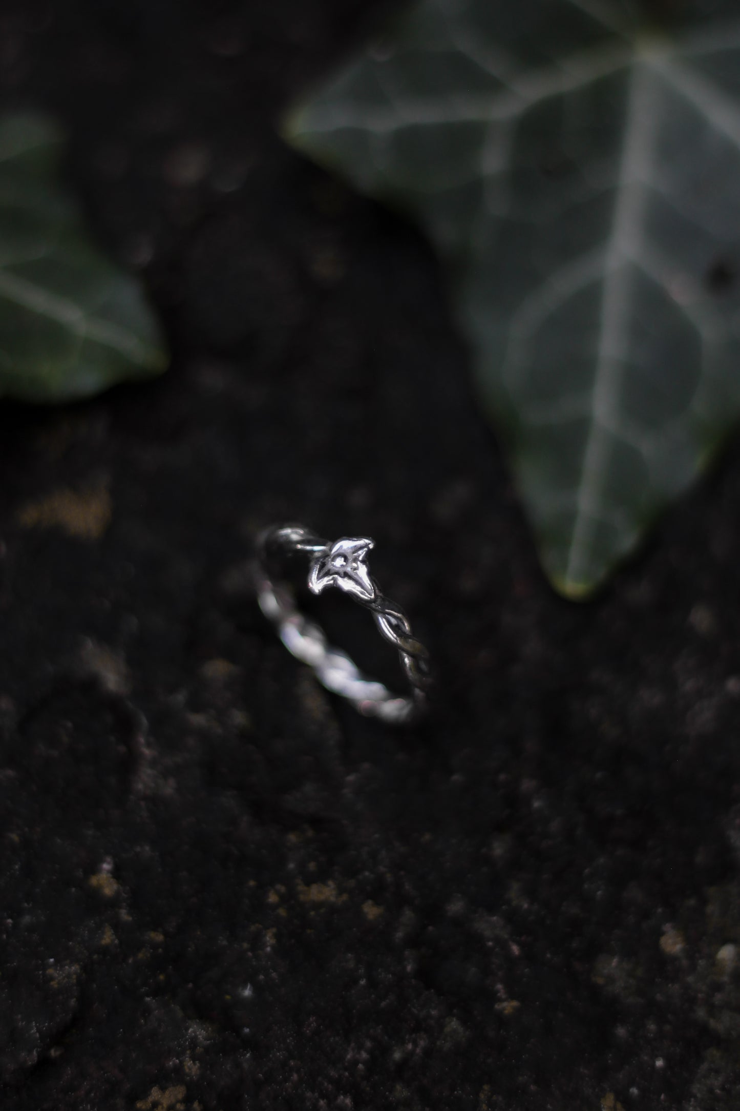 NÁNDILAS Elven Ivy Ring in Sterling Silver