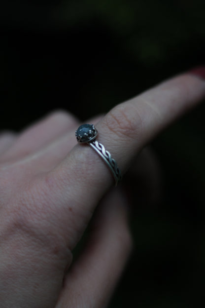 CALÁRIL Moss Agate Ring in Sterling Silver