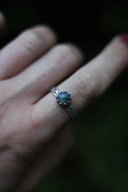 CALÁRIL Moss Agate Ring in Sterling Silver