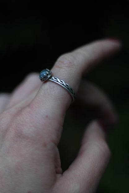 CALÁRIL Moss Agate Ring in Sterling Silver