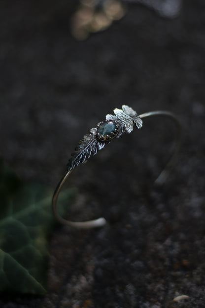 FAERÁNIL Fern Bracelet in Sterling Silver with Moss Agate