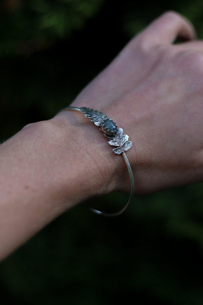 FAERÁNIL Fern Bracelet in Sterling Silver with Moss Agate