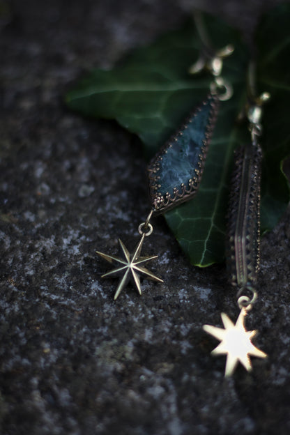 ELENWË Moss Agate Earrings in Brass with star details