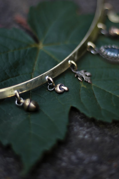 EOLYN Moss Agate Forest Choker in Brass