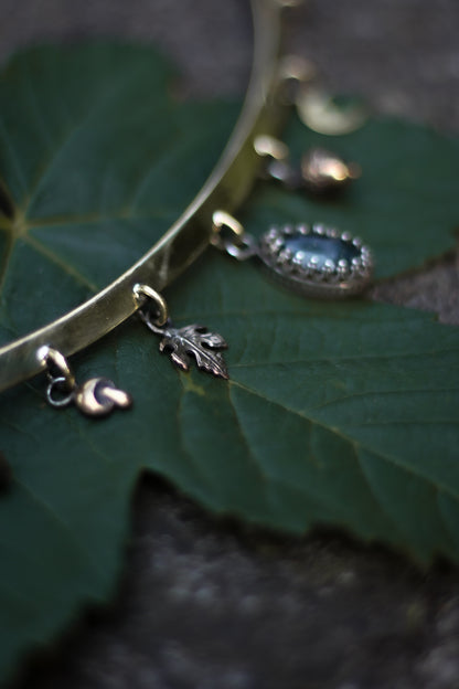 EOLYN Moss Agate Forest Choker in Brass