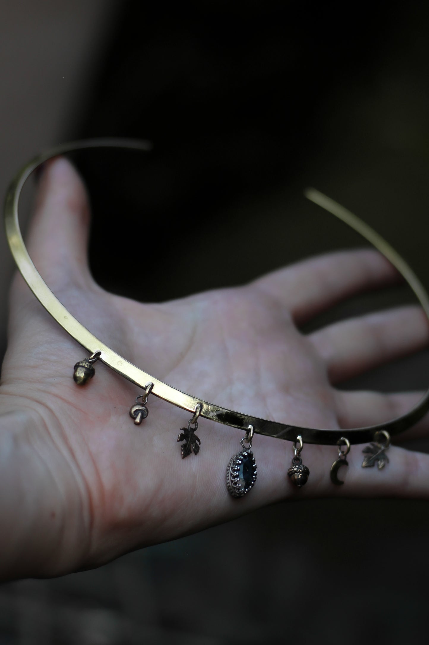 EOLYN Moss Agate Forest Choker in Brass