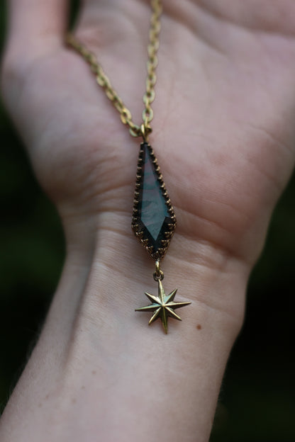 ELENWË Moss Agate Necklace in brass with star detail