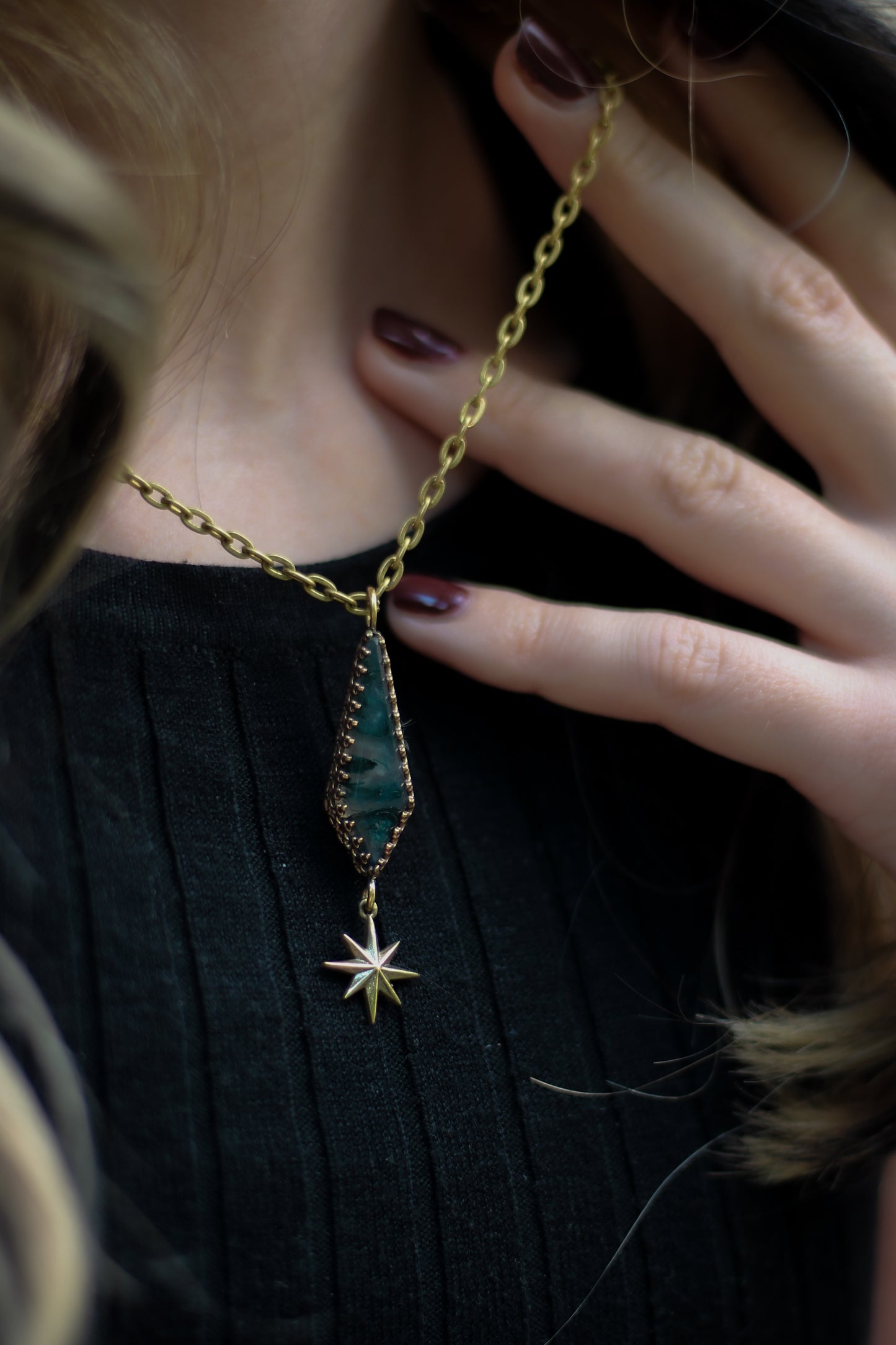 ELENWË Moss Agate Necklace in brass with star detail