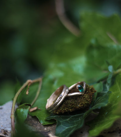 DRYAD II Emerald Treebark Texture Wedding or Engagement Ring