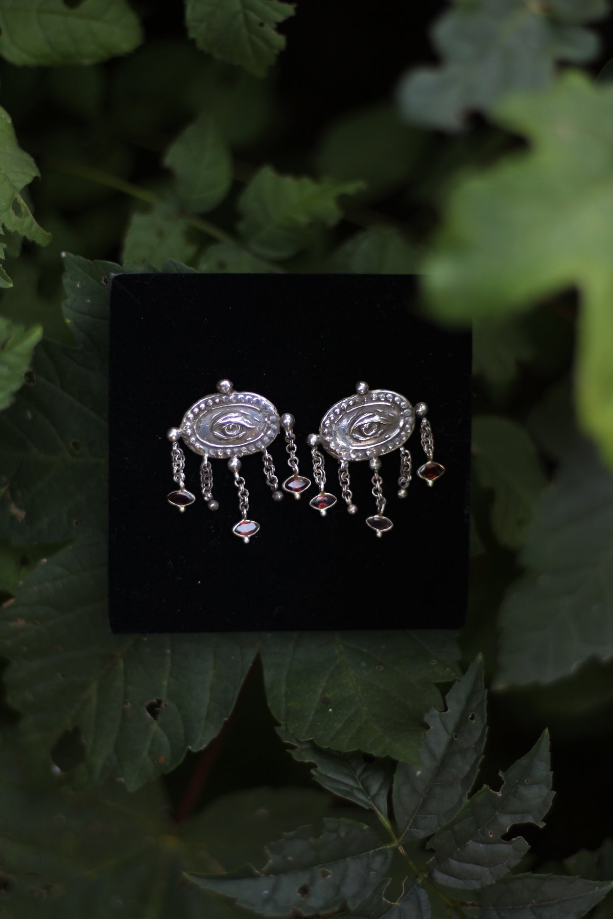 LOVERS EYE Victorian Garnet Earrings in Sterling Silver