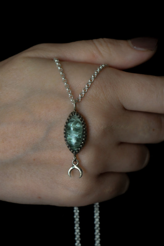 Moss Agate Moon Necklace Silver1