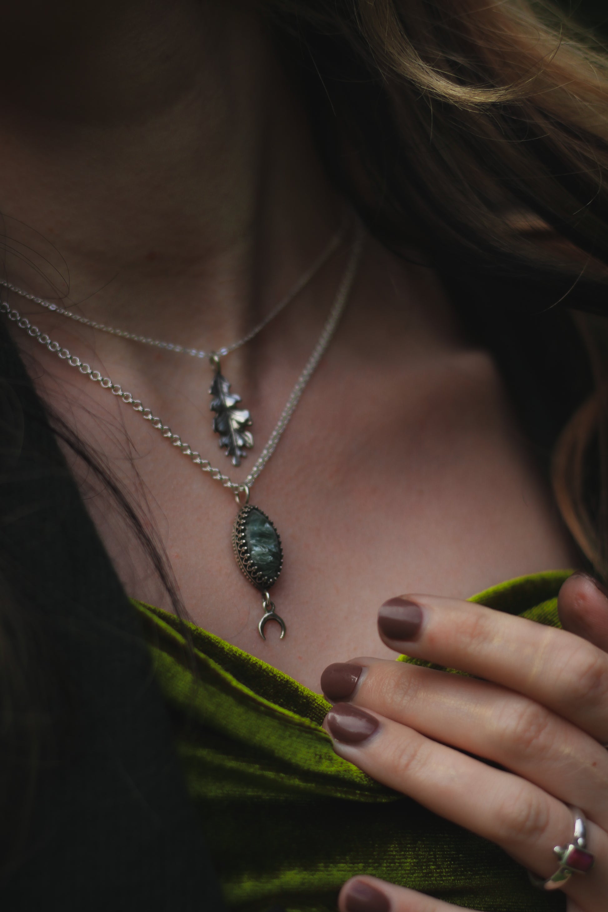 Moss Agate Moon Necklace Silver3