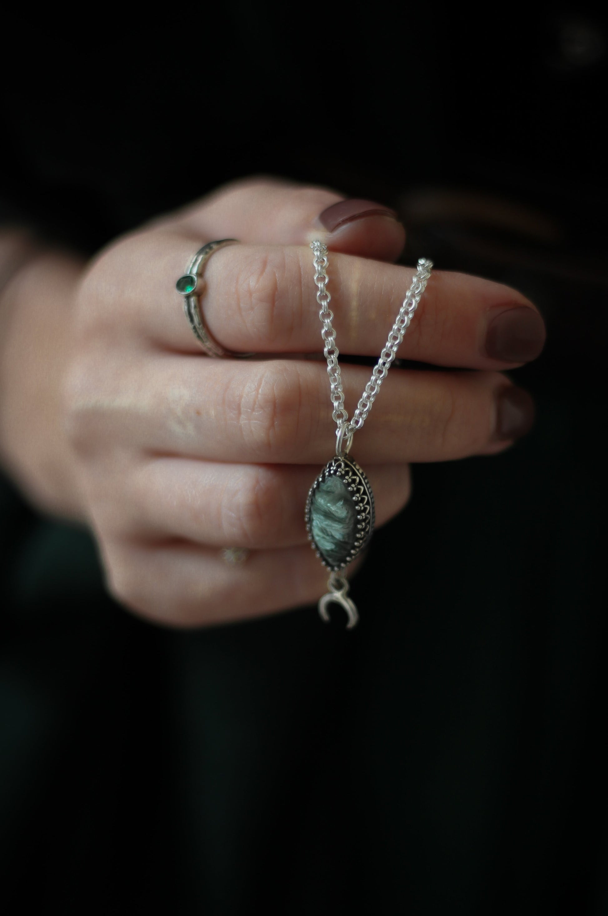 Moss Agate Moon Necklace Silver9