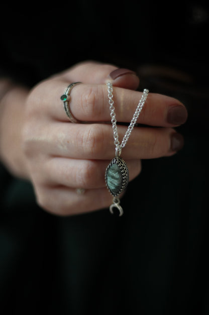 Moss Agate Moon Necklace Silver9