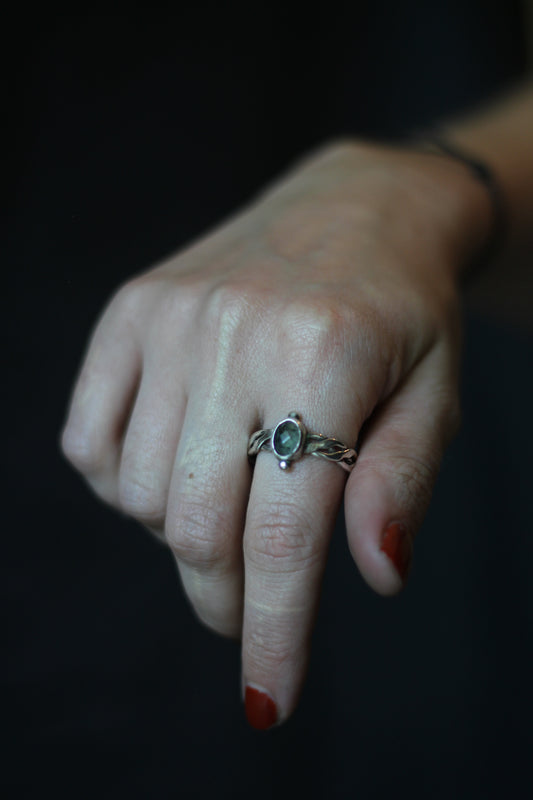 prehnite viking ring braided silver