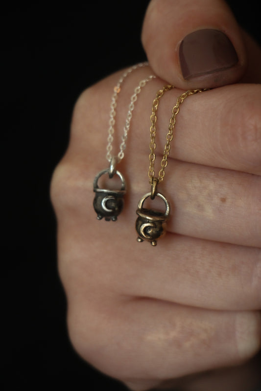 witch cauldron necklace bronze silver 1